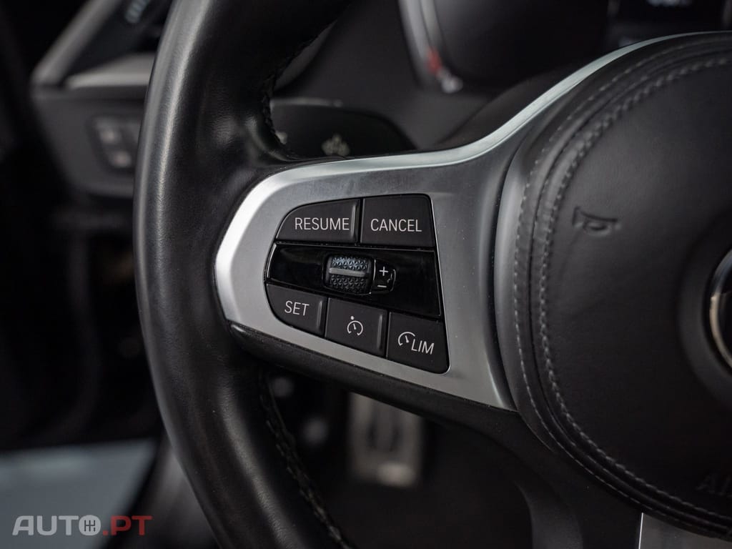BMW 118 i Pack Desportivo M Auto