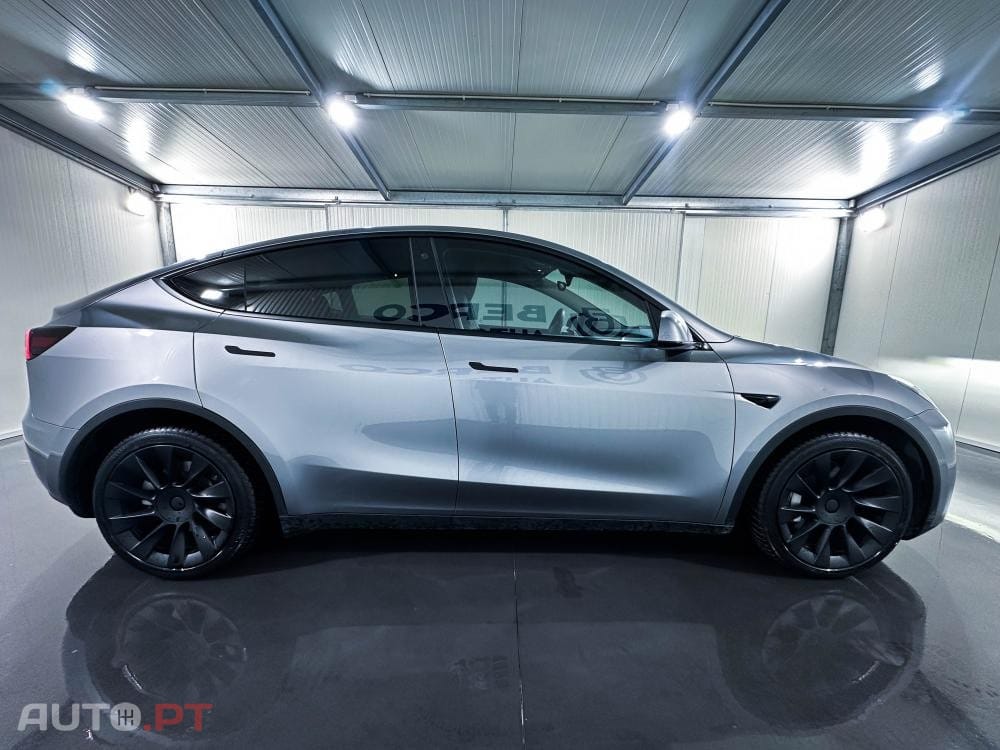 Tesla Model Y Long Range Dual Motor AWD