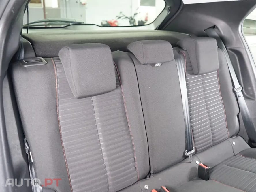 Peugeot 2008 1.2 PureTech Allure Pack