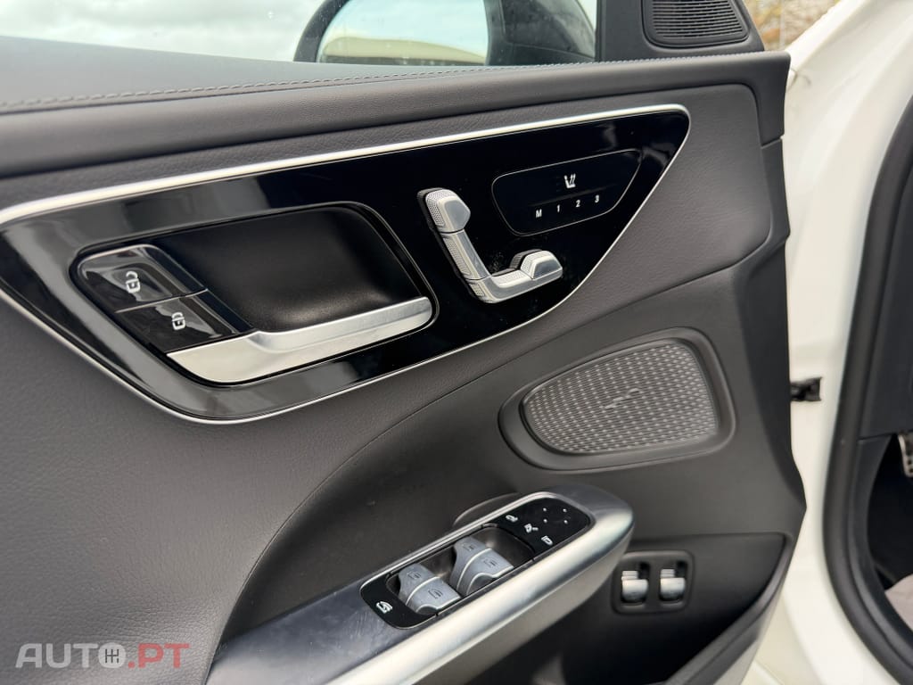 Mercedes-Benz C 300 e AMG Line