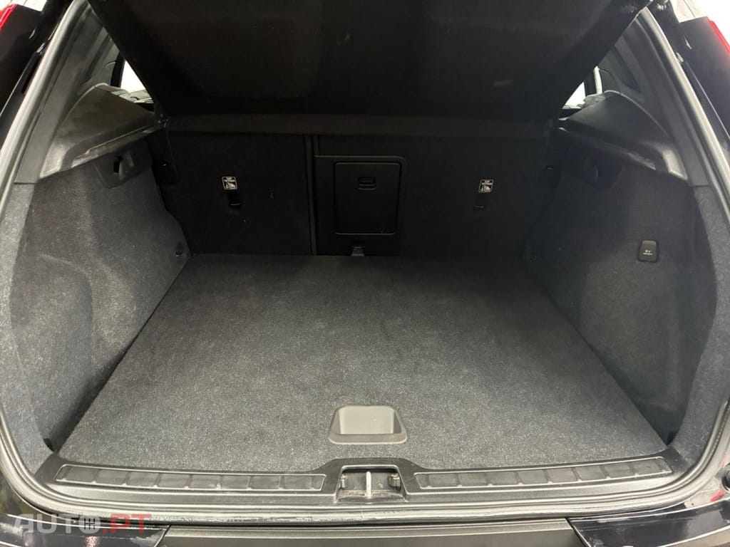 Volvo XC40 1.5 T5 PHEV Ultimate DCT