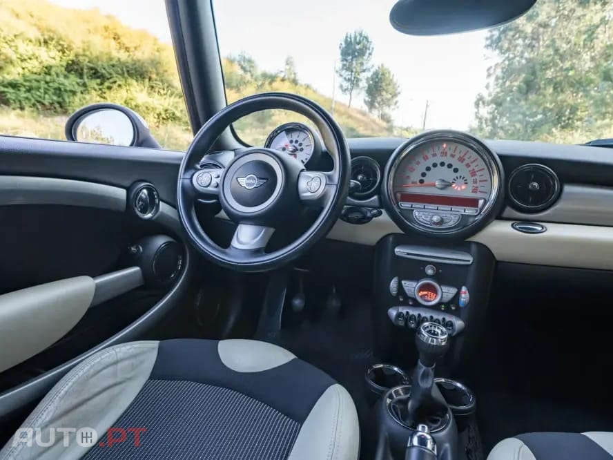 MINI Cooper Cooper D