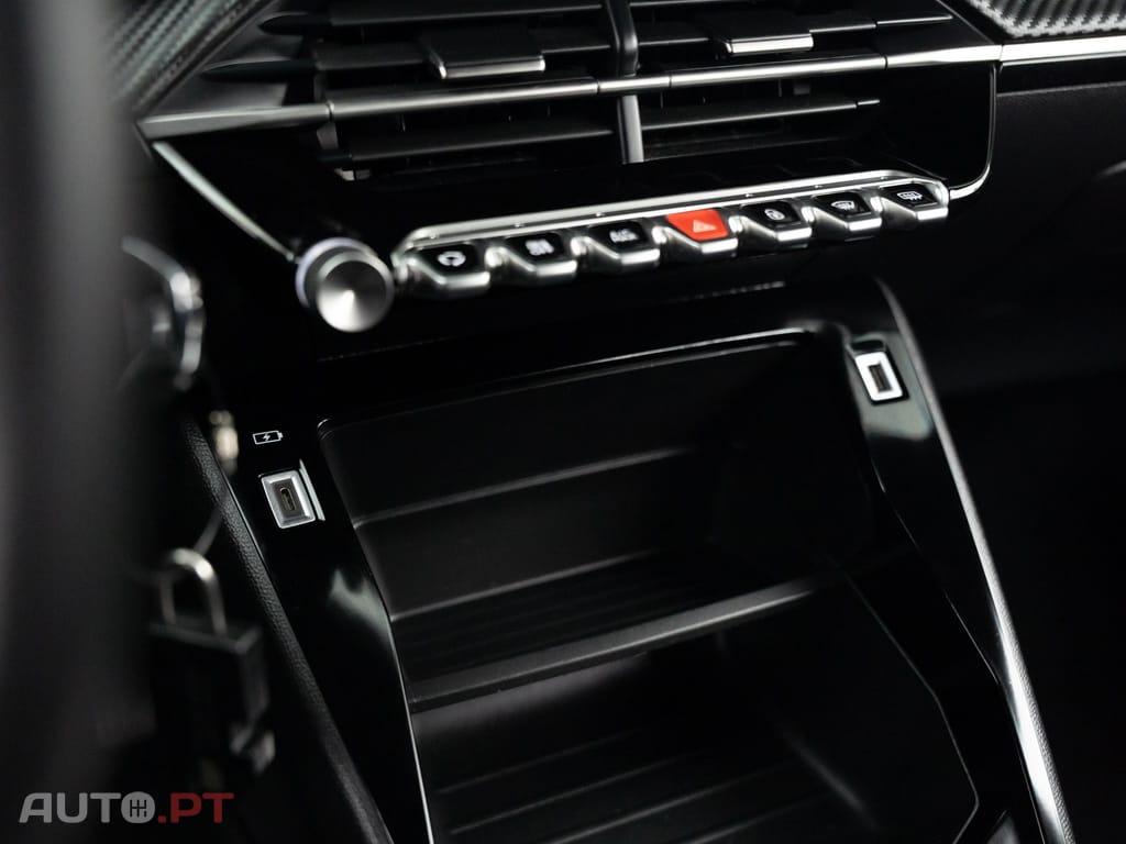 Peugeot 2008 1.2 PureTech Active Pack