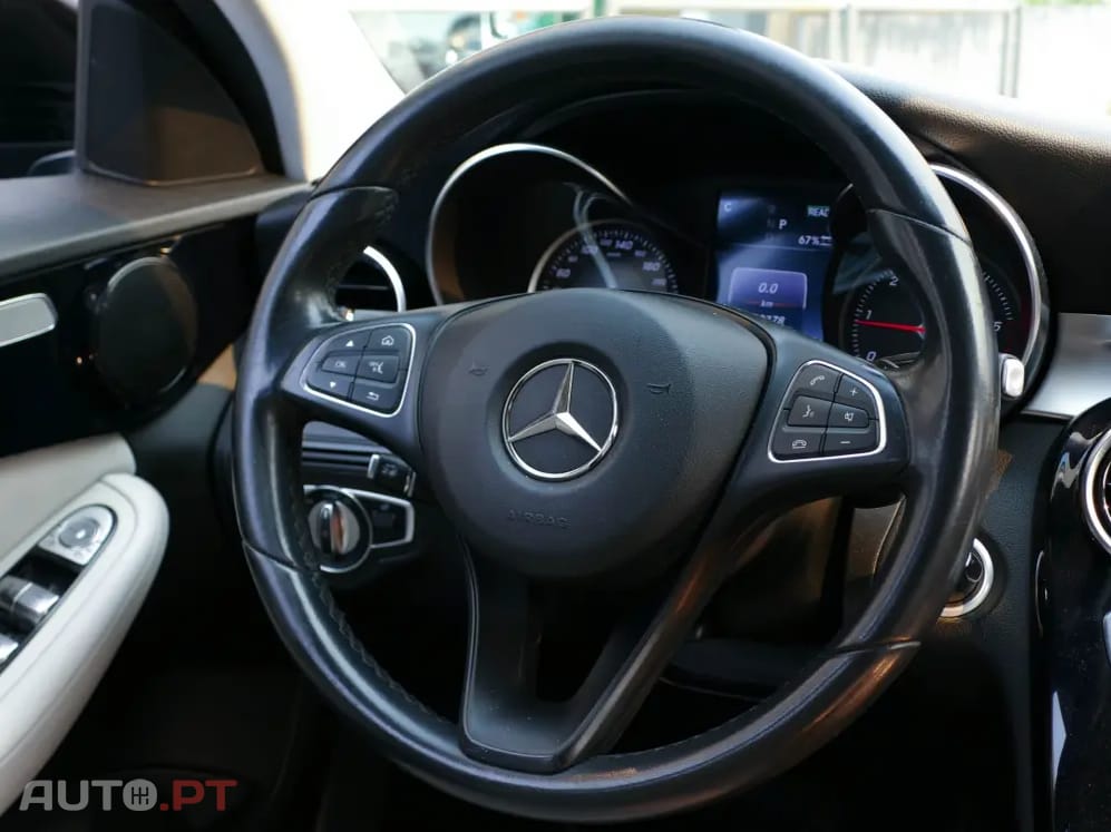 Mercedes-Benz C 300 h Avantgarde+