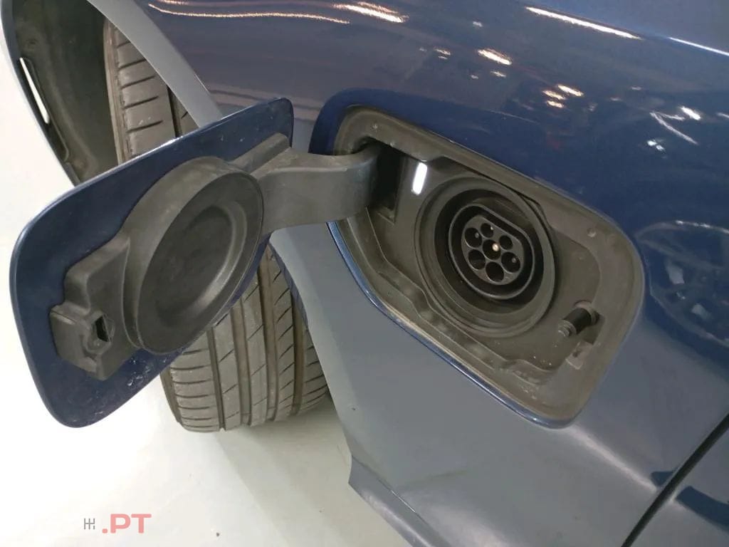 BMW 320 e Touring Corporate Edition Auto