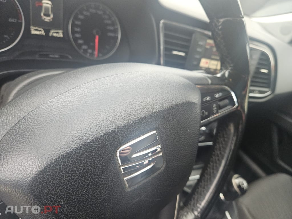 Seat Leon 1.6 TDI Ecomotive Reference
