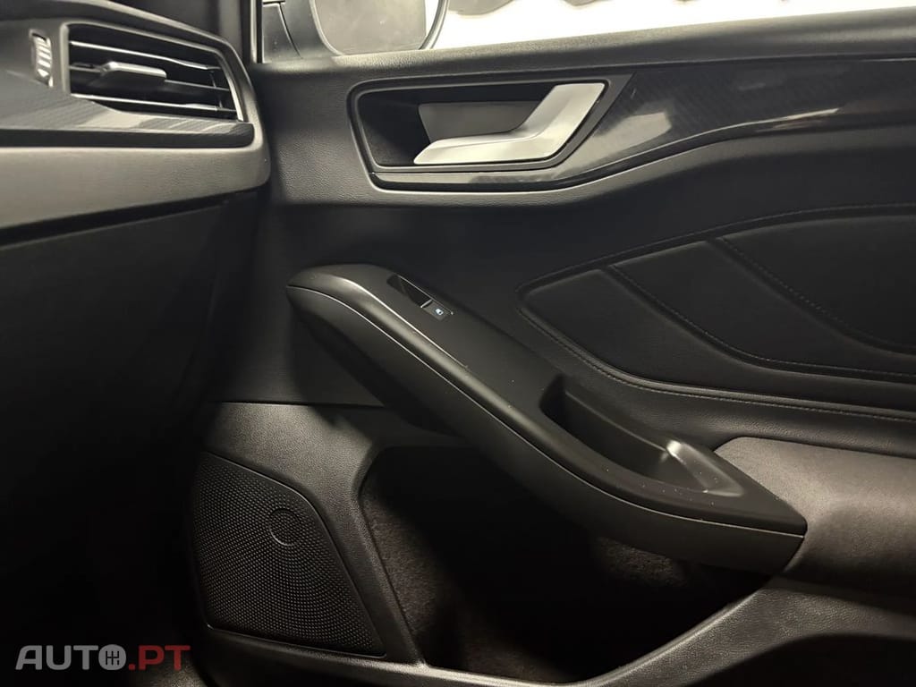 Ford Focus SW 1.0 EcoBoost S&S ST-LINE DESIGN