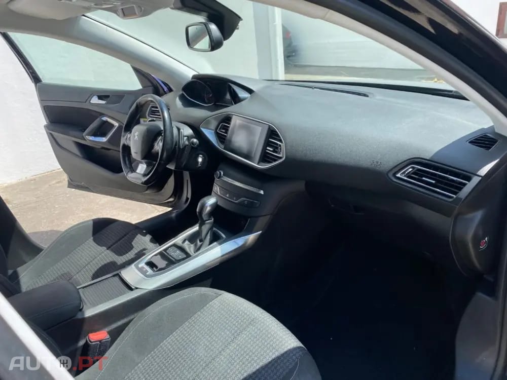 Peugeot 308 SW BlueHDi 130 EAT8 Active Pack