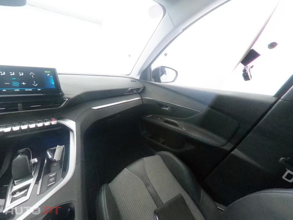 Peugeot 3008 1.6 Hybrid Allure