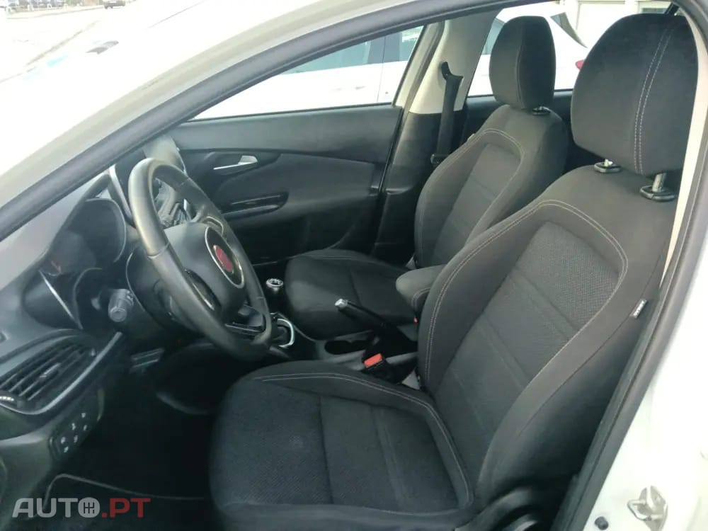 Fiat Tipo 1.3 M-Jet Lounge