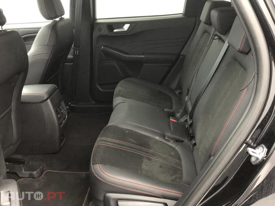 Ford Kuga 2.5 FHEV ST-Line X