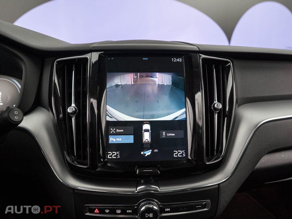 Volvo XC60 2.0 T8 PHEV Momentum Plus AWD