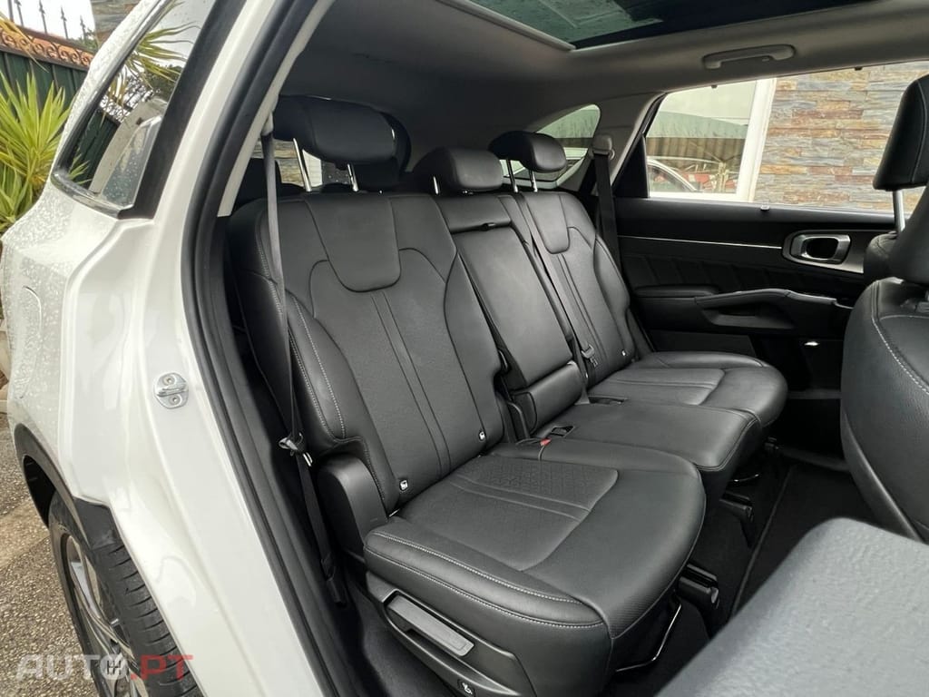 Kia Sorento 1.6 T-GDI PHEV Concept+SRF