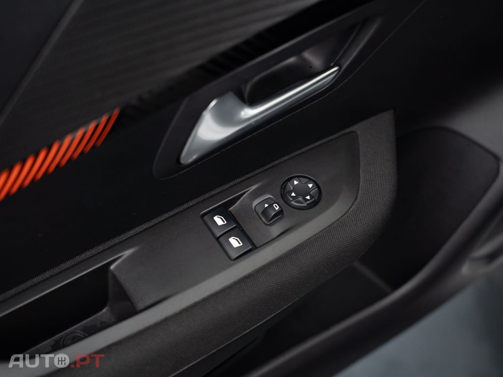 Peugeot E-208 50 kWh Active Pack