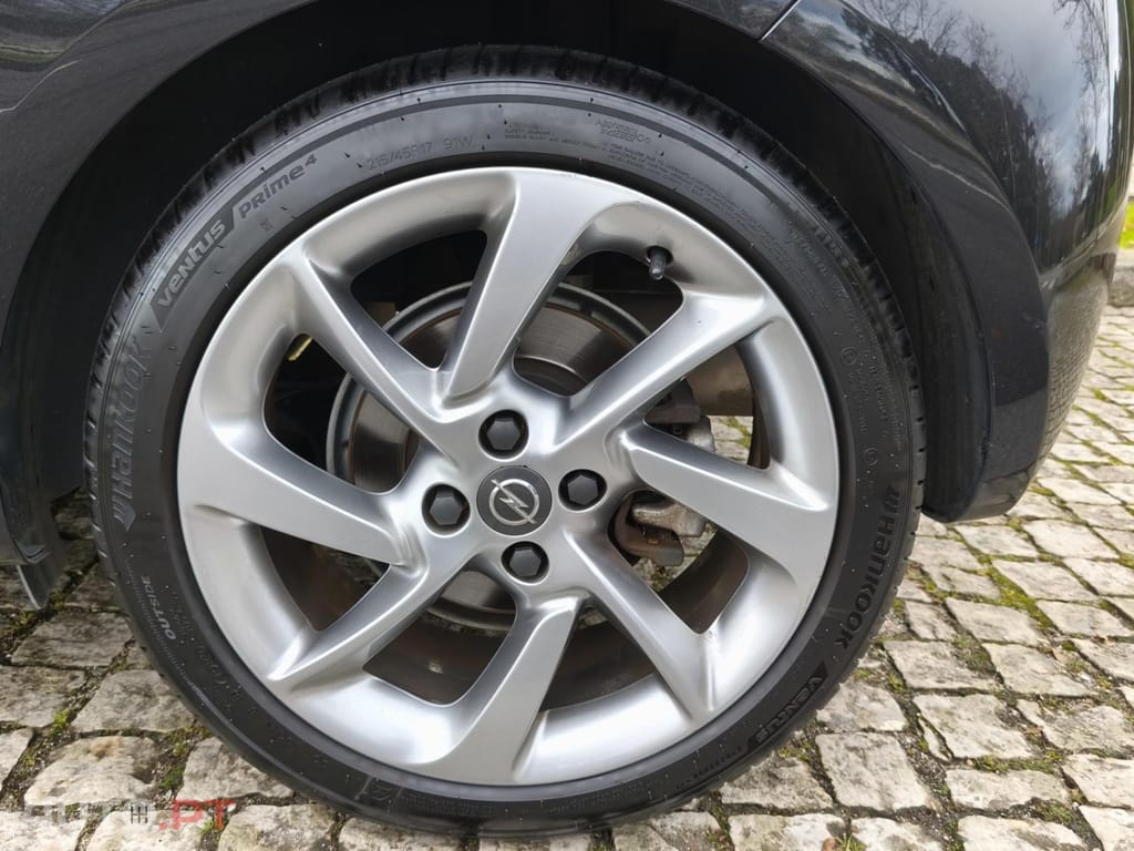 Opel Adam 1.0 T Black Jack