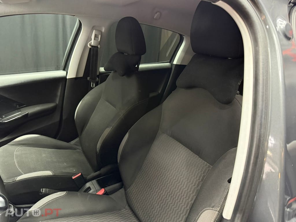 Peugeot 208 1.2 PureTech Style