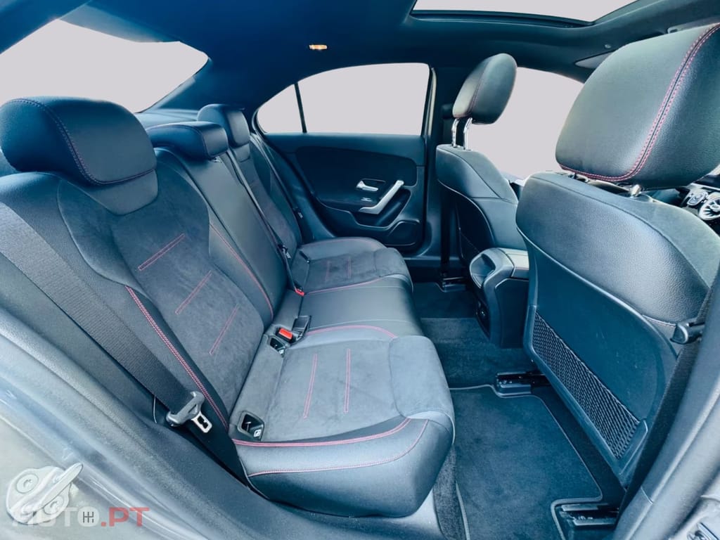 Mercedes-Benz A 250 I.V.A DEDUTIVEL AMG
