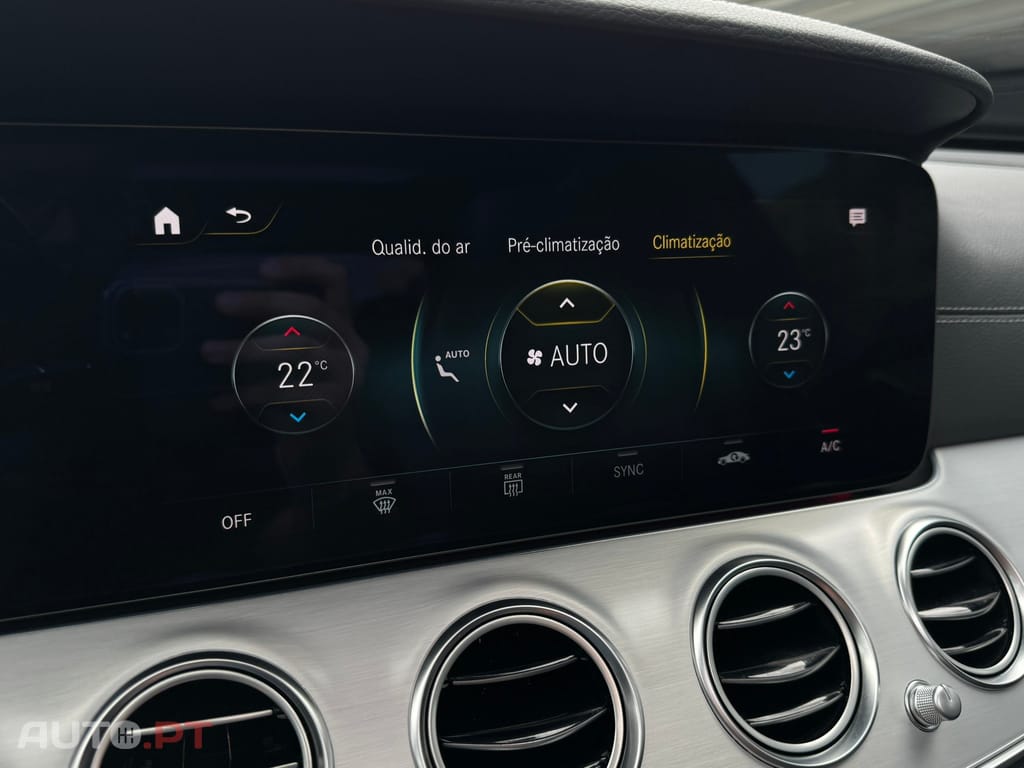 Mercedes-Benz E 300 e AMG Line