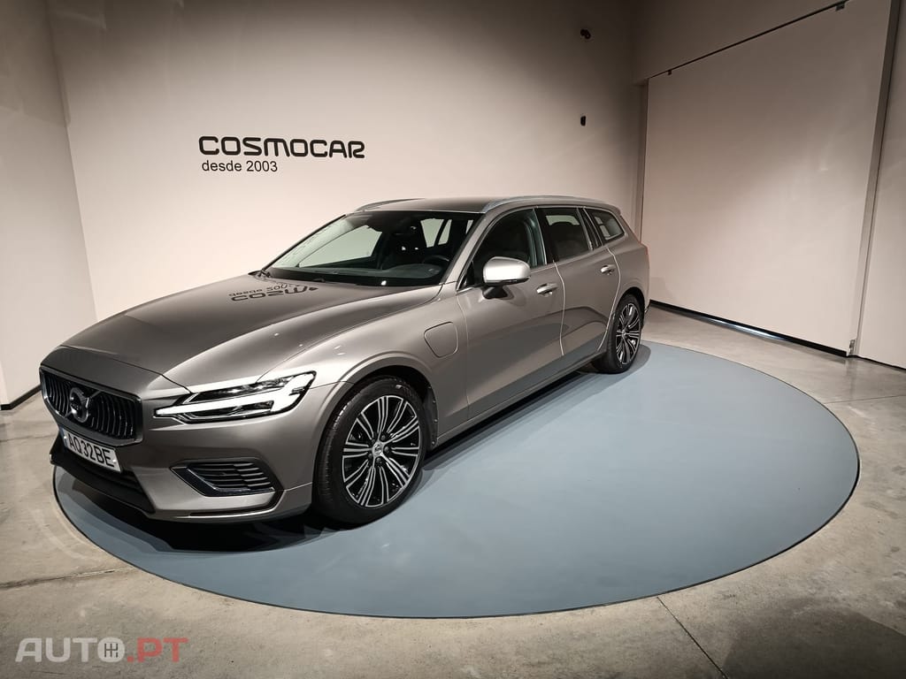 Volvo V60 2.0 T6 AWD TE Inscription Expression Plug-in 350cv — fotografia 2