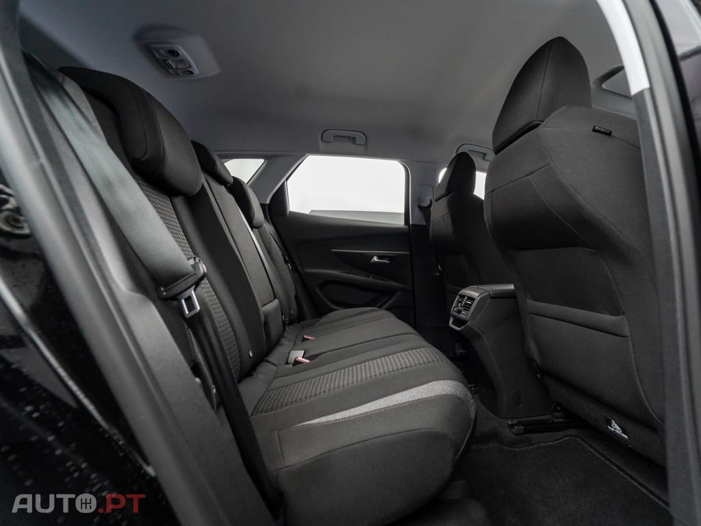 Peugeot 3008 1.5 BlueHDi Active
