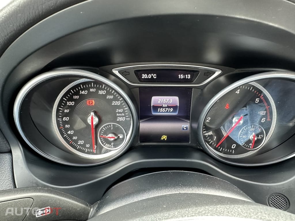 Mercedes-Benz CLA 200 AMG Line
