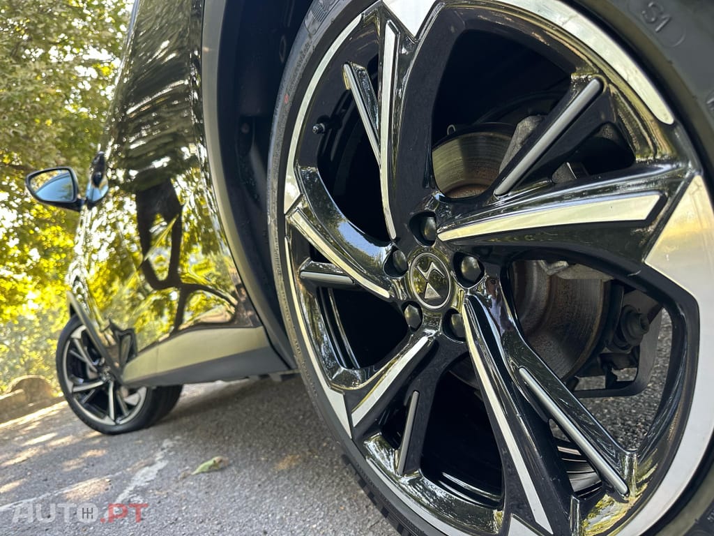 DS DS7 Crossback E-Tense Performance Line+ EAT8