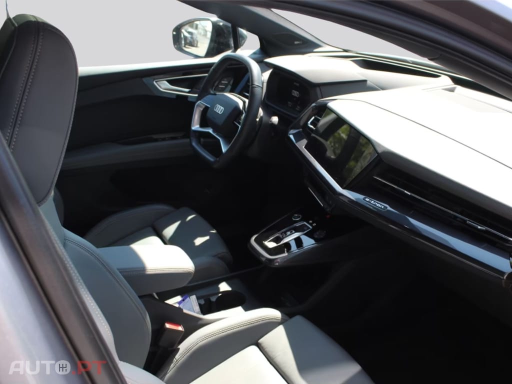 Audi Q4 E-Tron I.V.A DEDUTIVEL 50 quattro