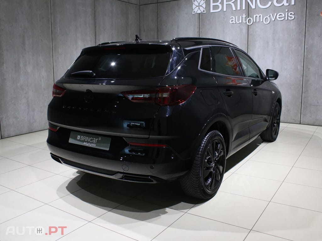 Opel Grandland (X) 1.2 T GS Line