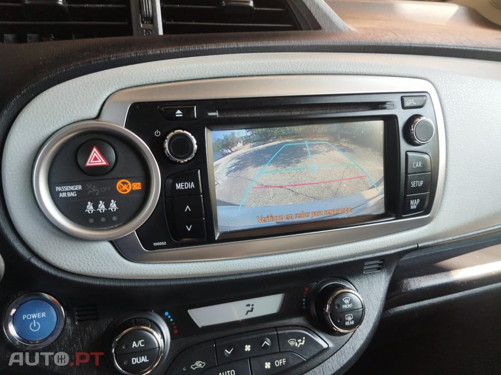 Toyota Yaris 1.5 hibrido