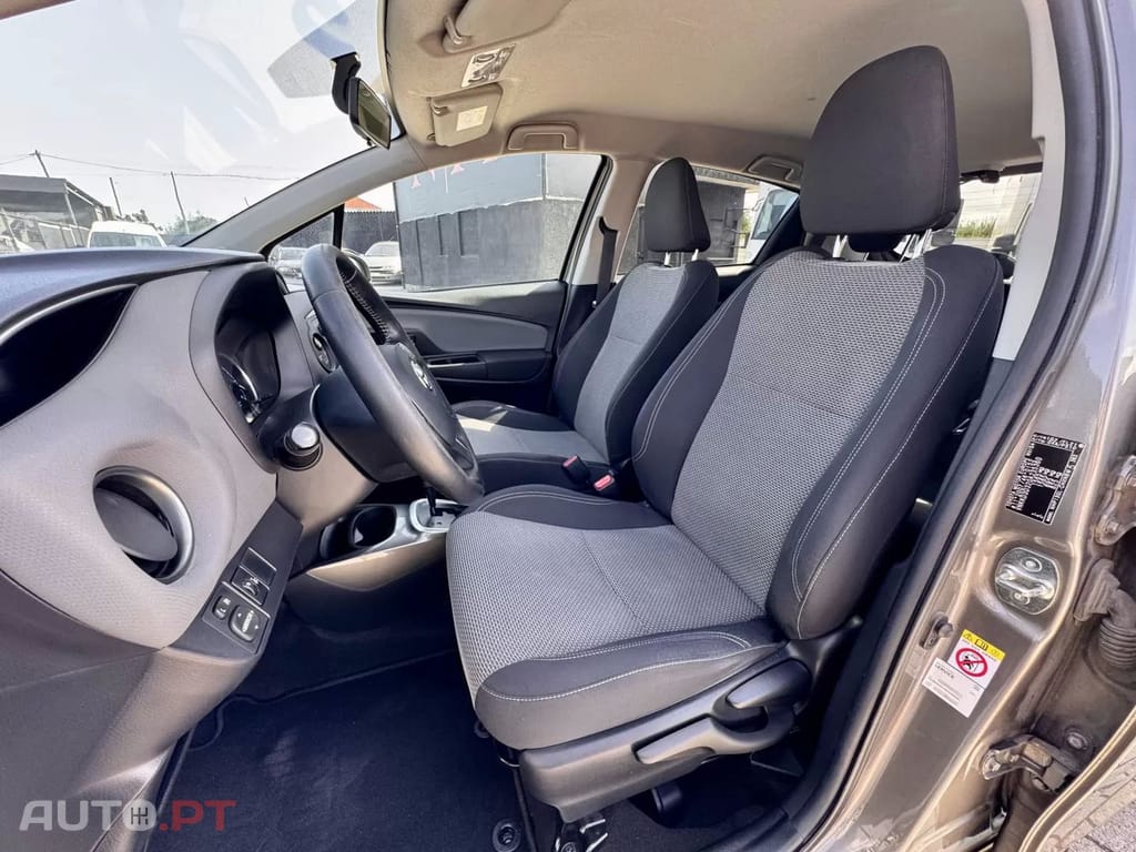 Toyota Yaris 1.5 HSD Sport+Navi