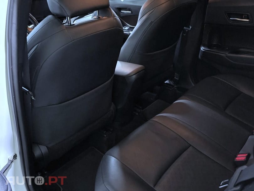 Toyota C-HR 1.8 HSD Lounge — fotografia 14
