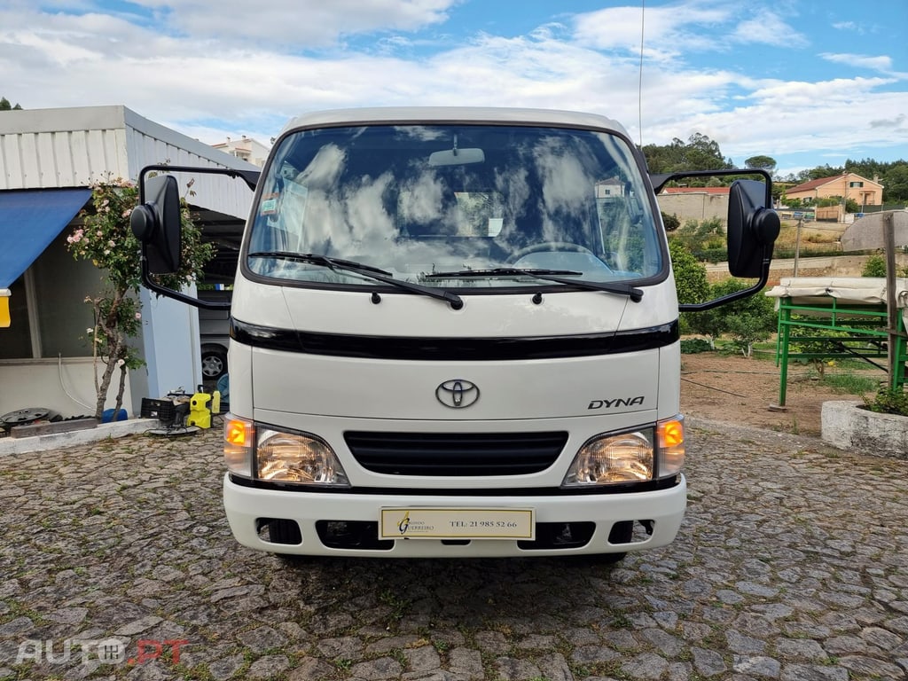 Toyota Dyna M 2.5 D-4D M CS 35.25