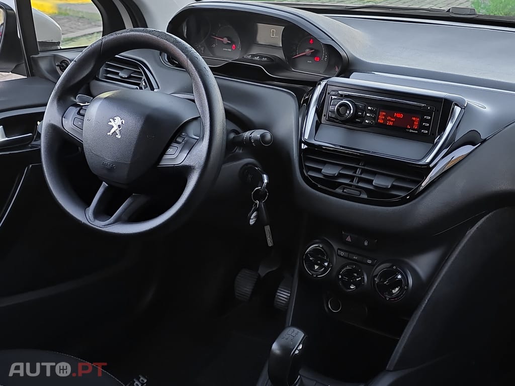 Peugeot 208 1.4 HDi