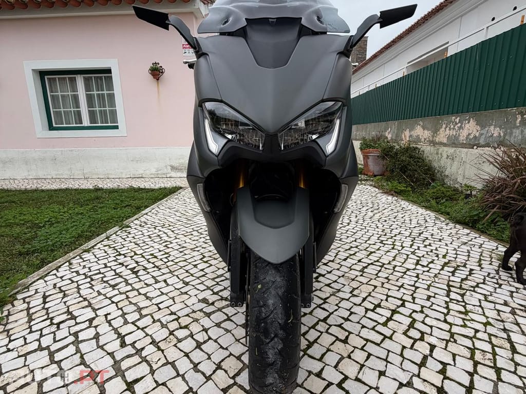 Yamaha TMAX 560