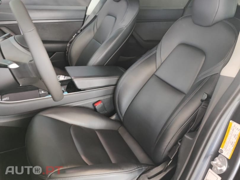 Tesla Model 3 Standard Range Plus RWD