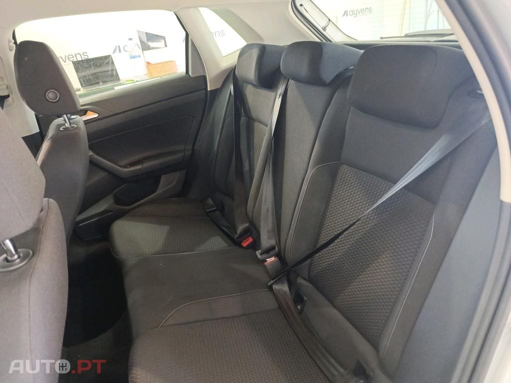 Volkswagen Polo 1.0 Confortline
