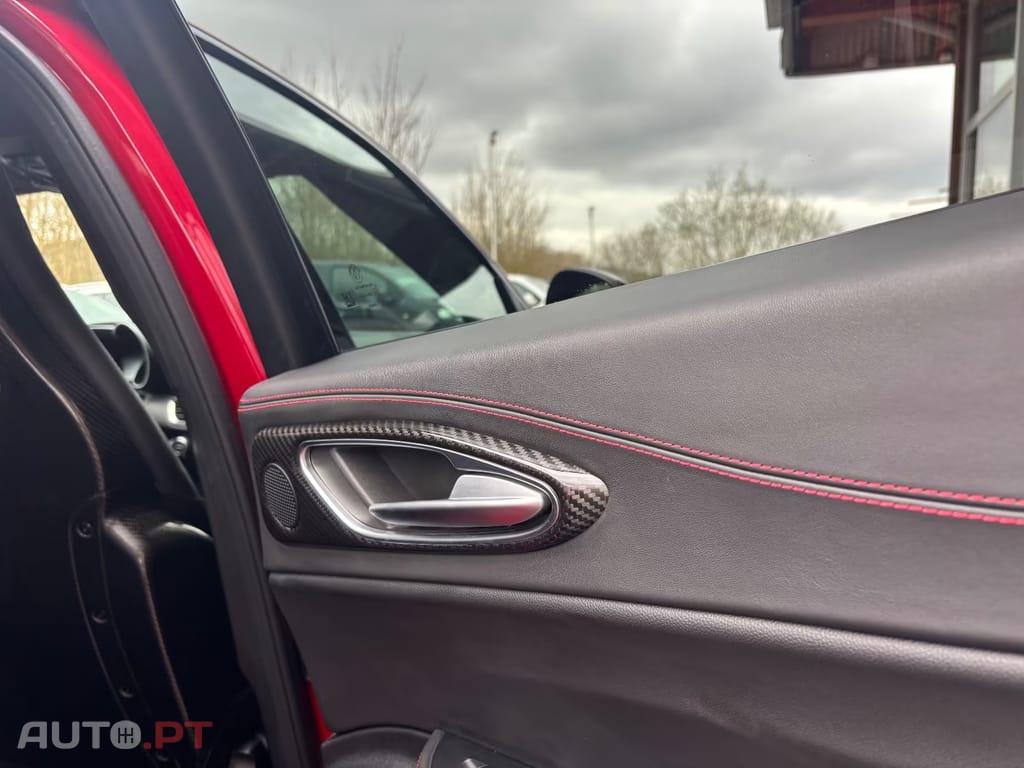 Alfa Romeo Giulia 2.9 Bi-Turbo Quadrifoglio AT8