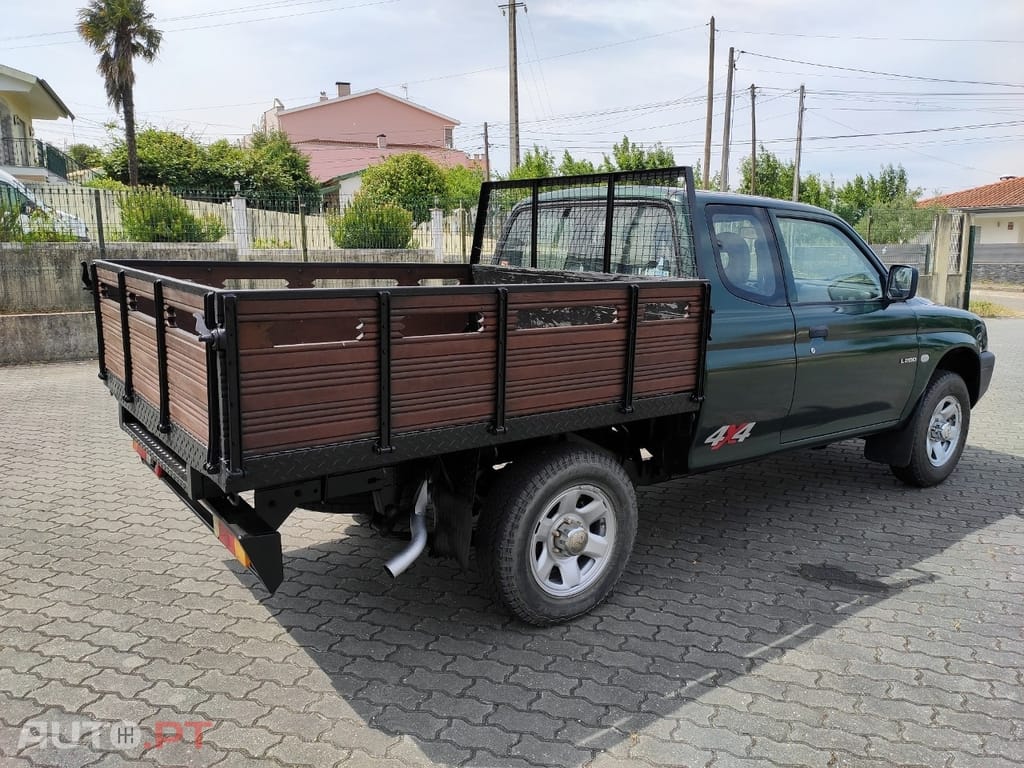 Mitsubishi L200 2.5 TD Club Strakar AC 3