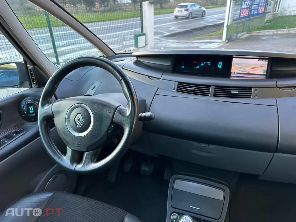 Renault Espace 2.0 dCi Initiale 7L