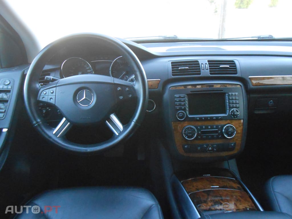 Mercedes-Benz R 320 4 MATIC