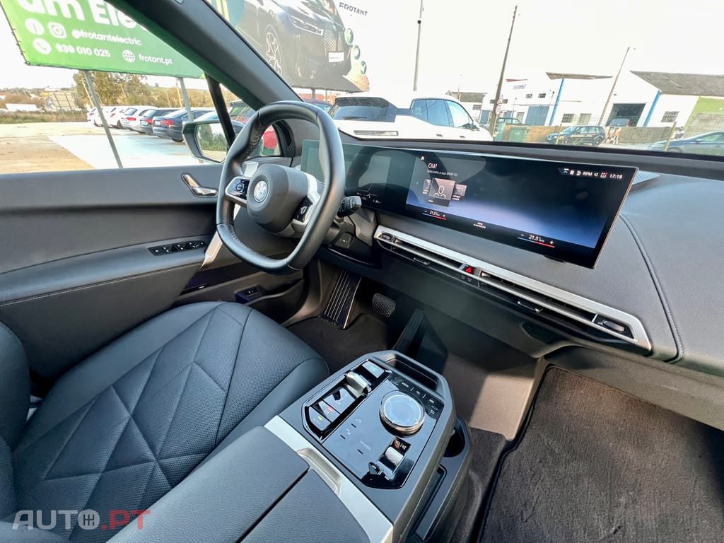 BMW iX XDrive 40