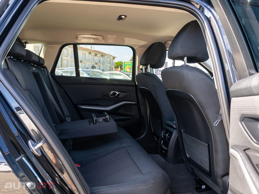 BMW 320 e Auto