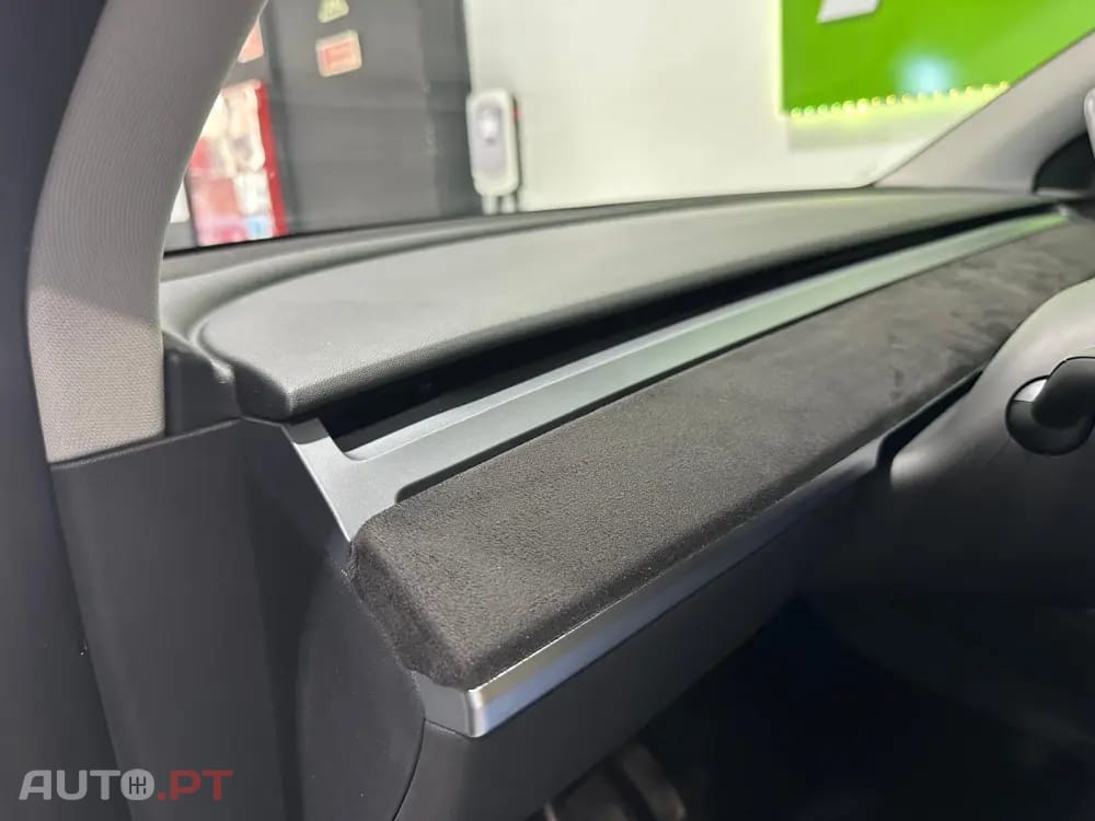 Tesla Model Y Standard