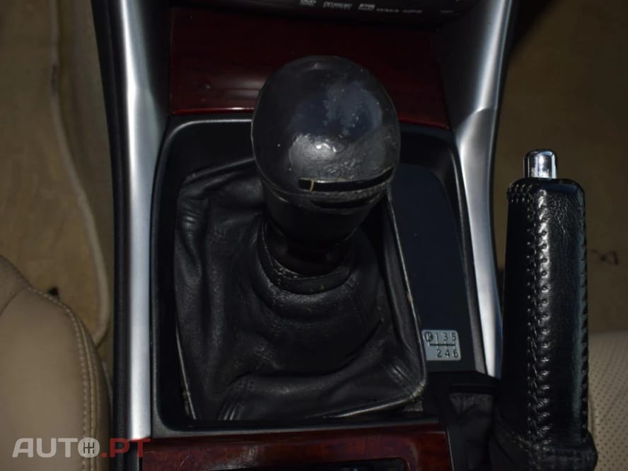 Lexus IS 220