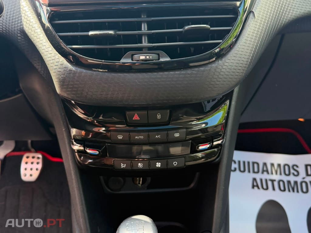 Peugeot 208 1.2 PureTech GT Line