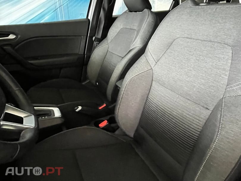 Renault Captur Outro