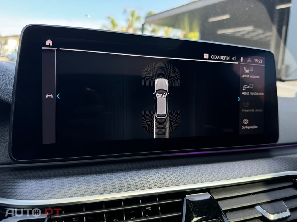 BMW 530 e Pack Desportivo M