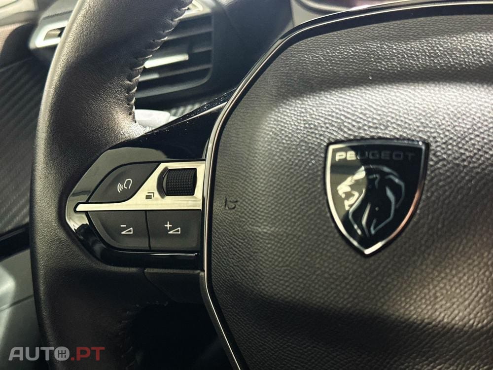 Peugeot 2008 1.2 PureTech Allure Pack