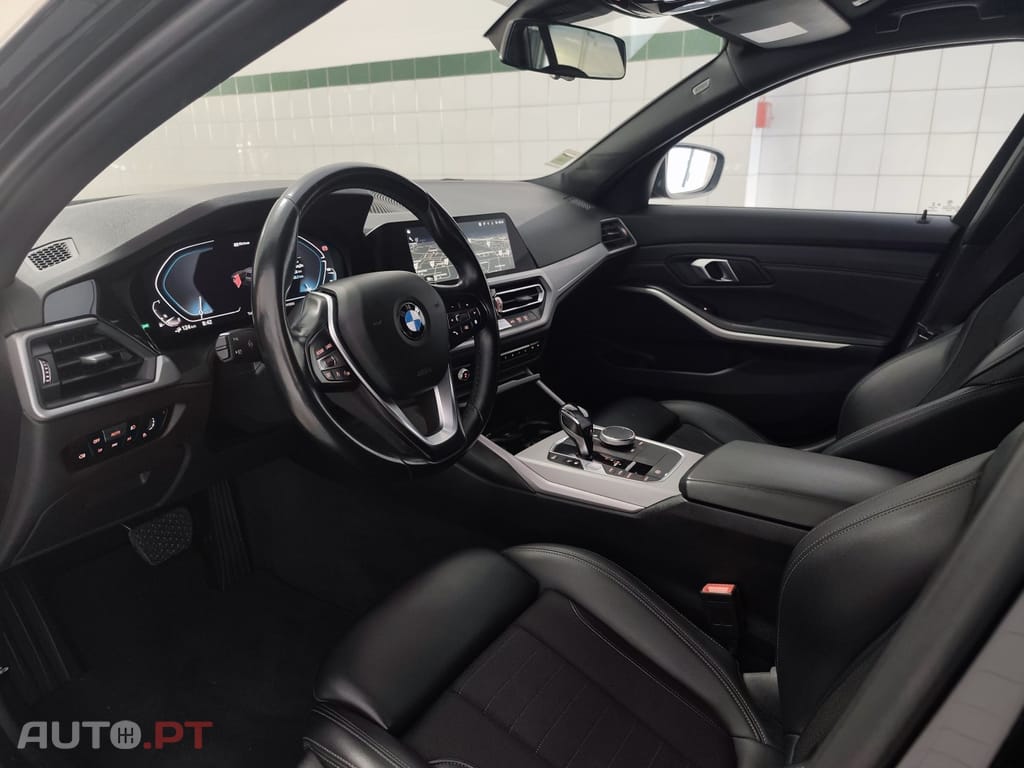 BMW 320 e Touring Auto