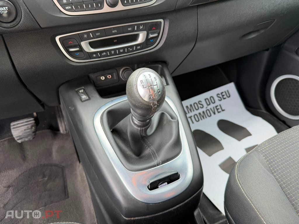 Renault Scénic 1.9 dCi FAP Dynamique